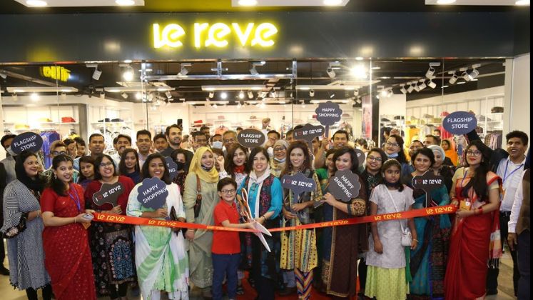 Le Reve inaugurates flagship store in Uttara