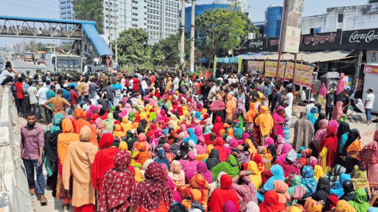 Worker demands: Dynamic Sweater Industries Ltd workers protest for wage increases and benefits | Clothing Industry News