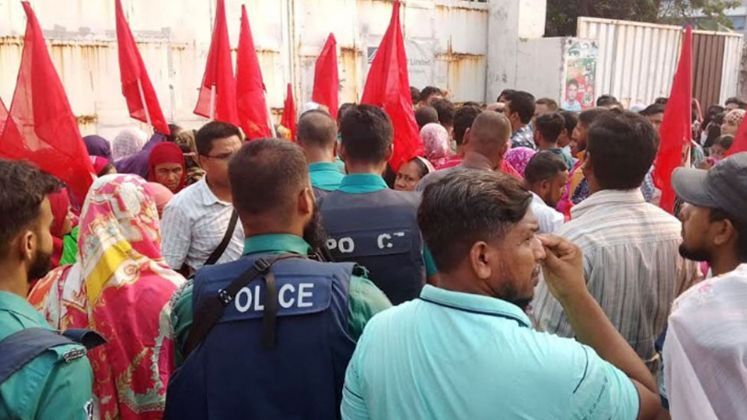 Workers protest at Gazipur RMG factories as factory closure sparks unrest | RMG Industry News